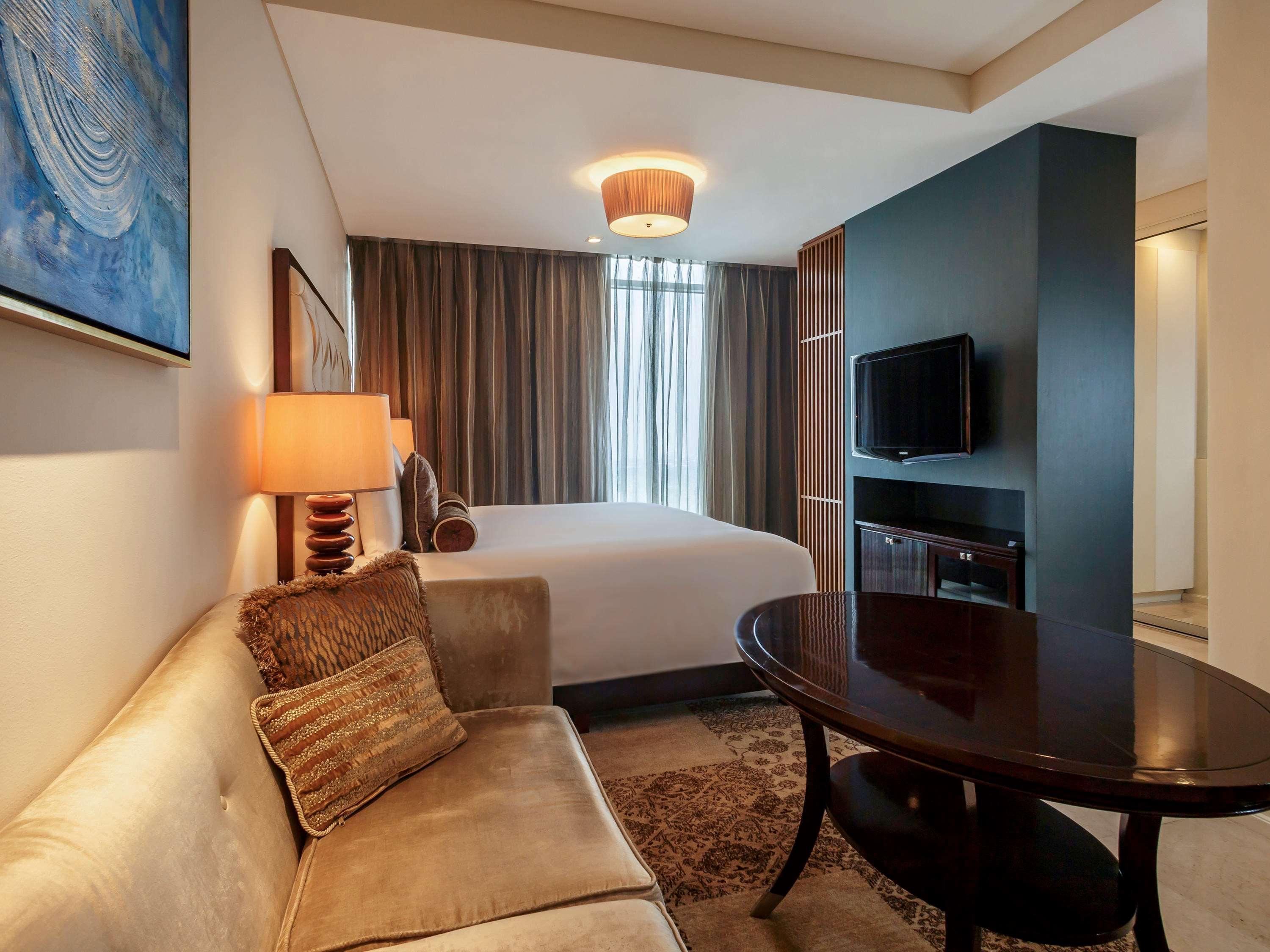 Joy Nostalg Hotel And Suites Manila Managed By The Ascott Limited Pasig City Zewnętrze zdjęcie