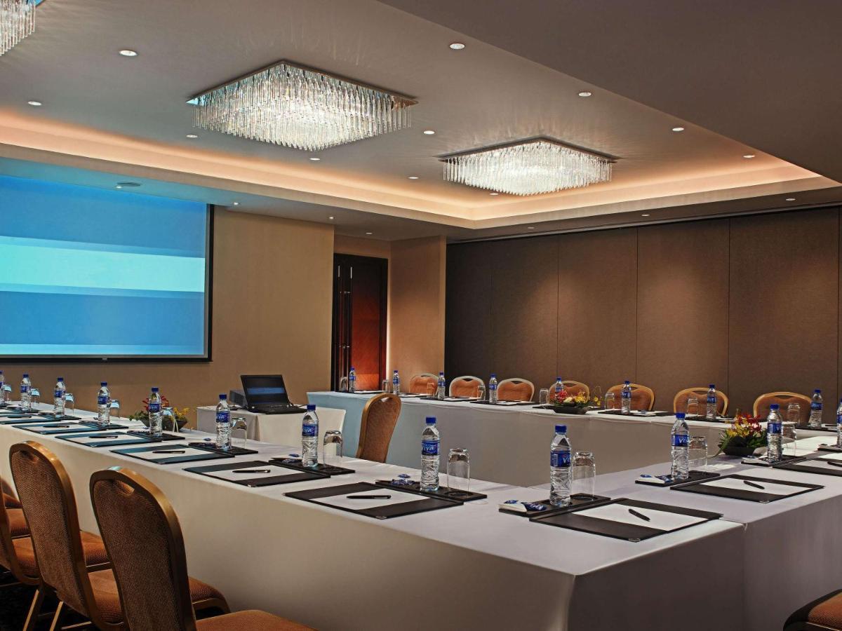 Joy Nostalg Hotel And Suites Manila Managed By The Ascott Limited Pasig City Zewnętrze zdjęcie