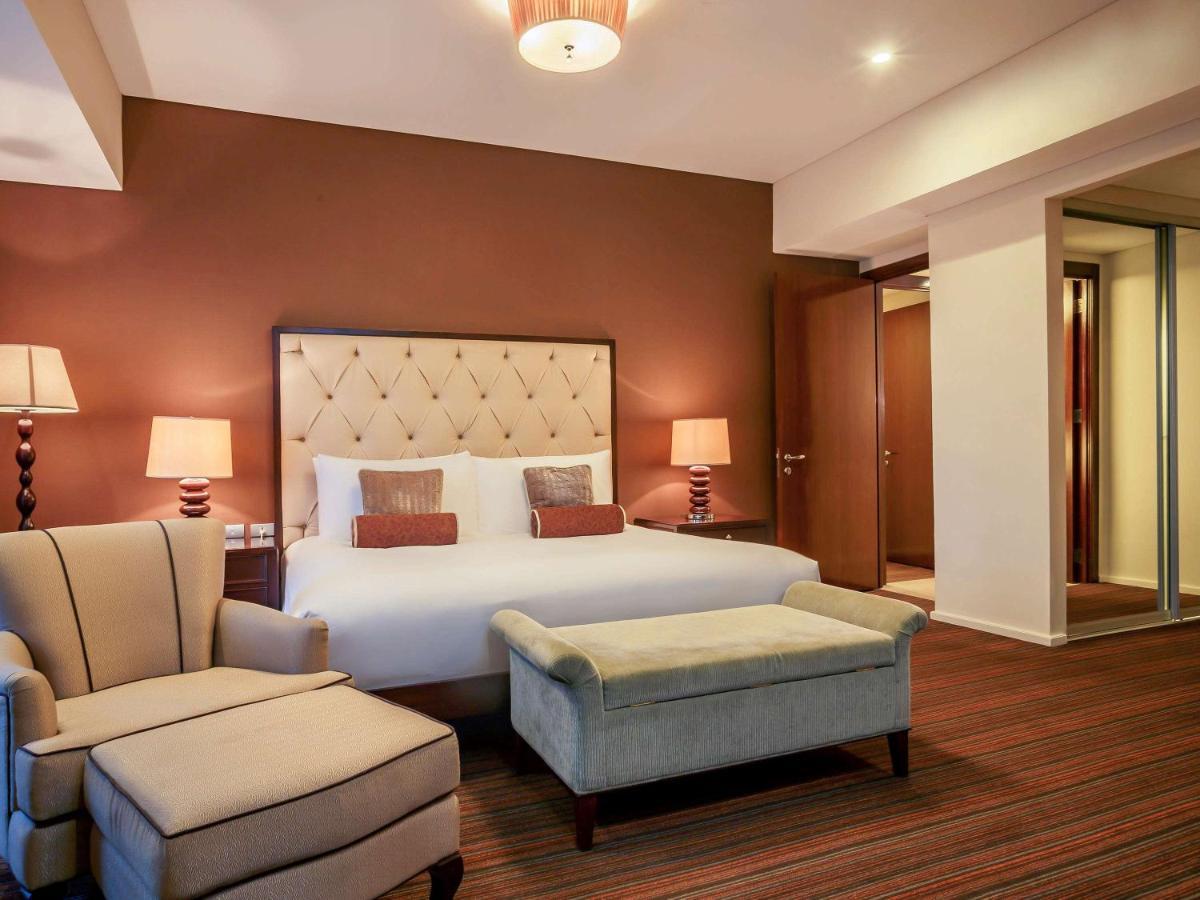 Joy Nostalg Hotel And Suites Manila Managed By The Ascott Limited Pasig City Zewnętrze zdjęcie